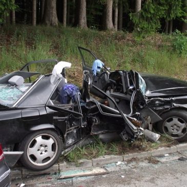 Verkehrsunfall zwischen Glonn und Schlacht